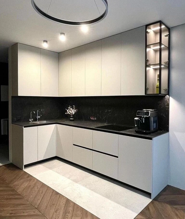 Кухня яркая